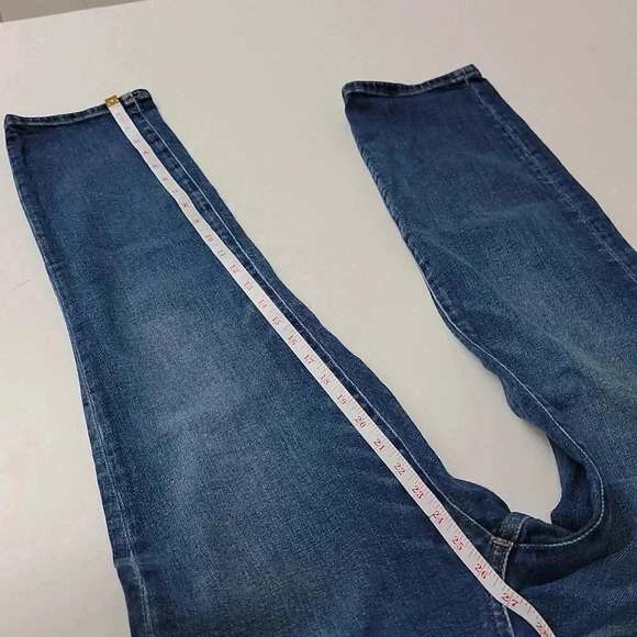 The Perfect Vintage Jean in Clearview Wash: Button-Front Comfort Stretch Edition - Picture 7 of 15